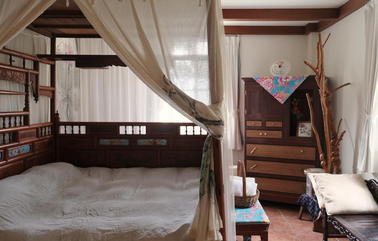 Wisdom Garden Home Stay Юйли Экстерьер фото