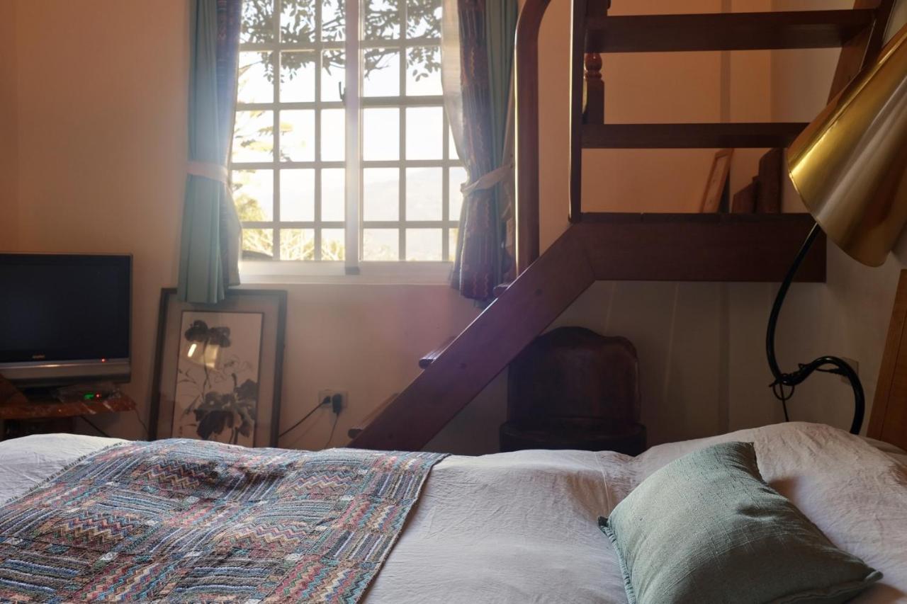 Wisdom Garden Home Stay Юйли Экстерьер фото