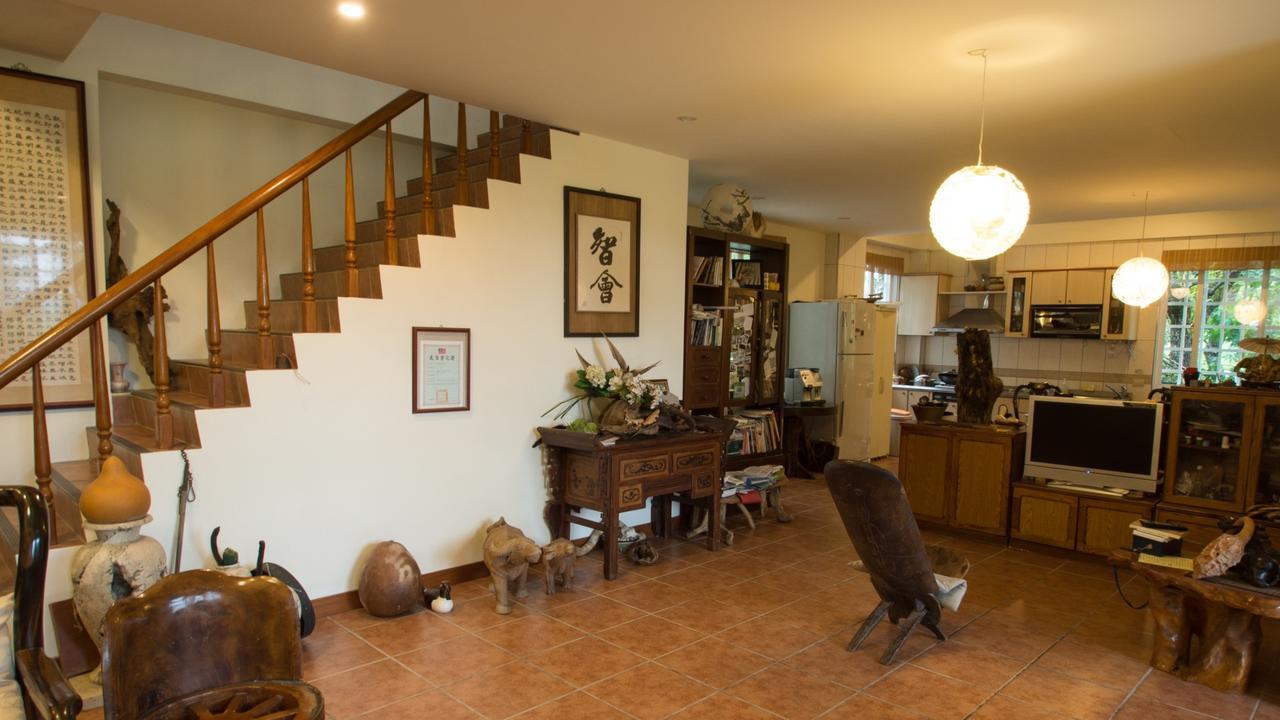Wisdom Garden Home Stay Юйли Экстерьер фото